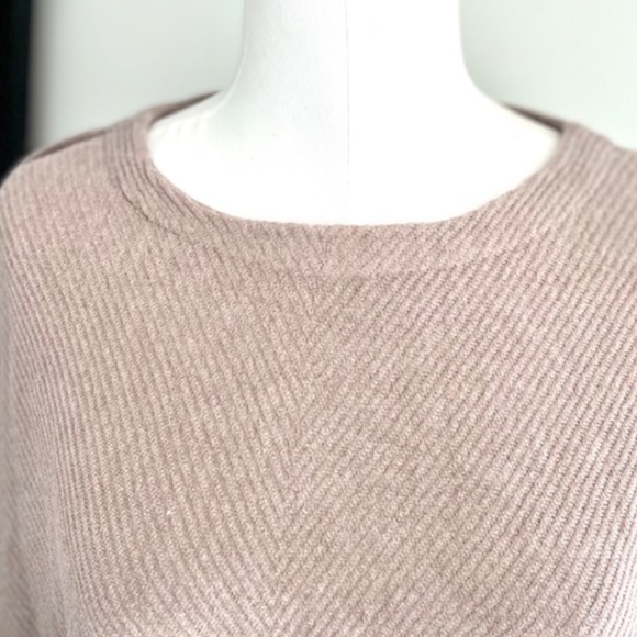 Liz Claiborne Taupe Heather Dolman Sleeve Sweater NWT - Picture 6 of 6